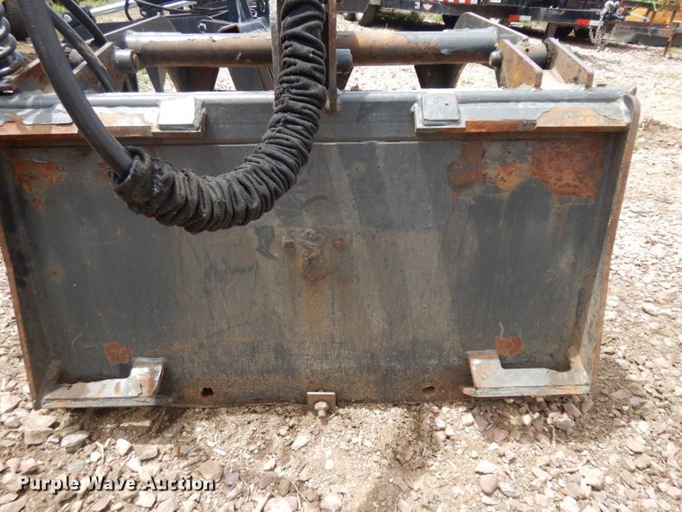 image for item HA9259 36"W skid steer grapple bucket