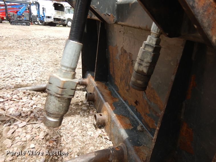 image for item HA9259 36"W skid steer grapple bucket