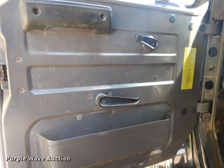 image for item HA9282 1993 International 4900  dump truck