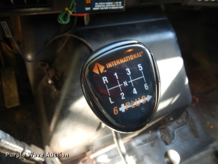 image for item HA9282 1993 International 4900  dump truck