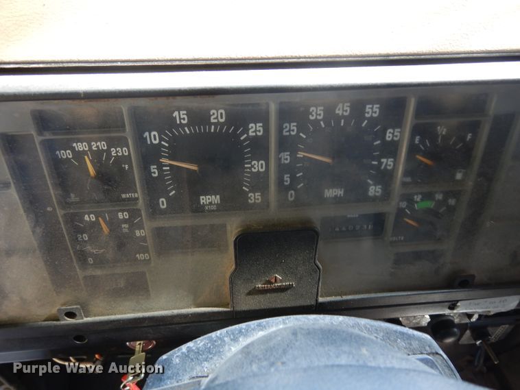 image for item HA9282 1993 International 4900  dump truck