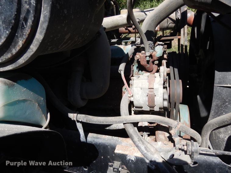 image for item HA9282 1993 International 4900  dump truck