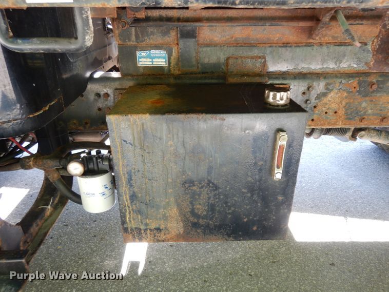 image for item HA9282 1993 International 4900  dump truck