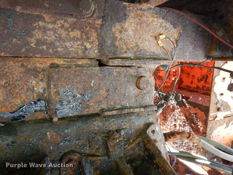 image for item HA9282 1993 International 4900  dump truck