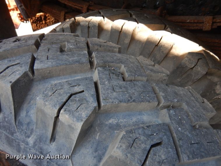 image for item HA9282 1993 International 4900  dump truck