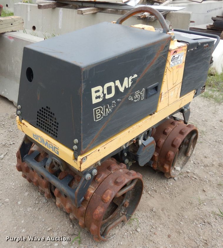 image for item HA9308 Bomag  vibratory trench compactor