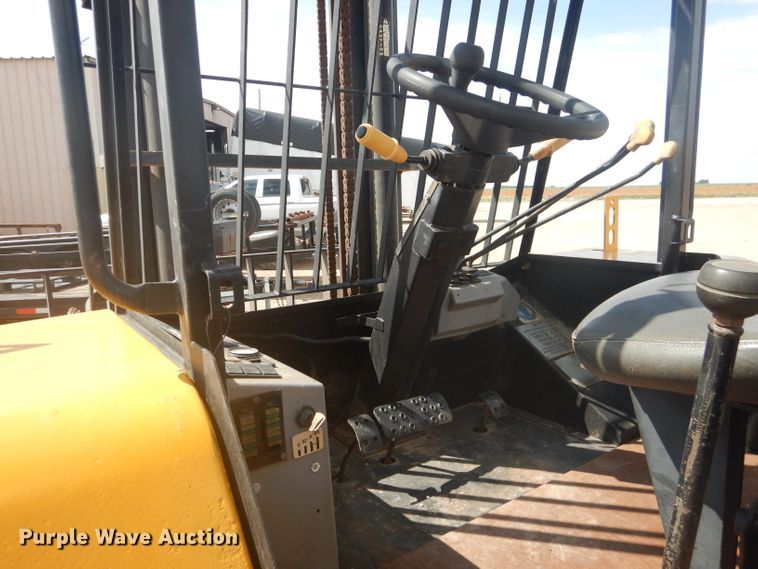 image for item HC9052 2005 JCB Loadall 520-50  forklift