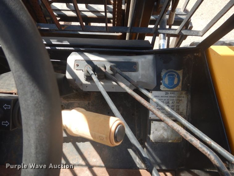 image for item HC9052 2005 JCB Loadall 520-50  forklift