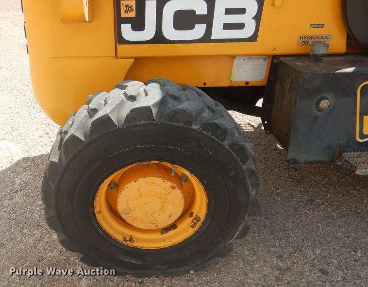 image for item HC9052 2005 JCB Loadall 520-50  forklift