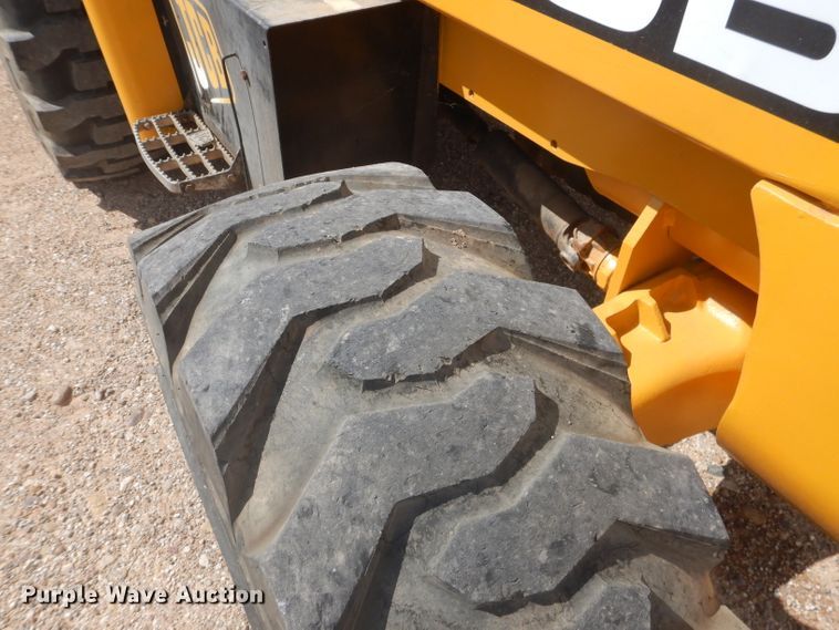 image for item HC9052 2005 JCB Loadall 520-50  forklift