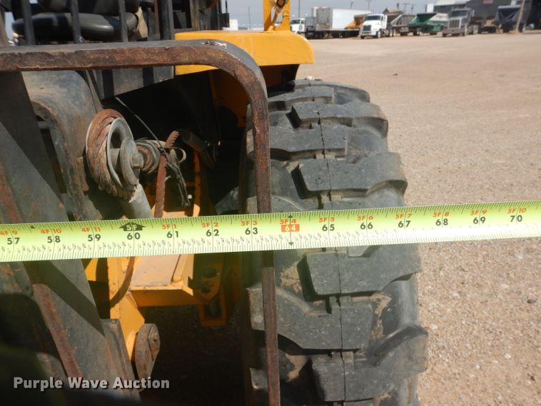 image for item HC9052 2005 JCB Loadall 520-50  forklift