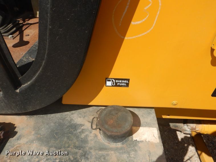 image for item HC9052 2005 JCB Loadall 520-50  forklift