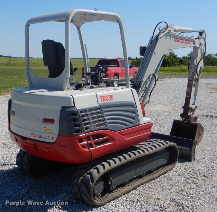 image for item HM9555 2013 Takeuchi TB235  mini excavator