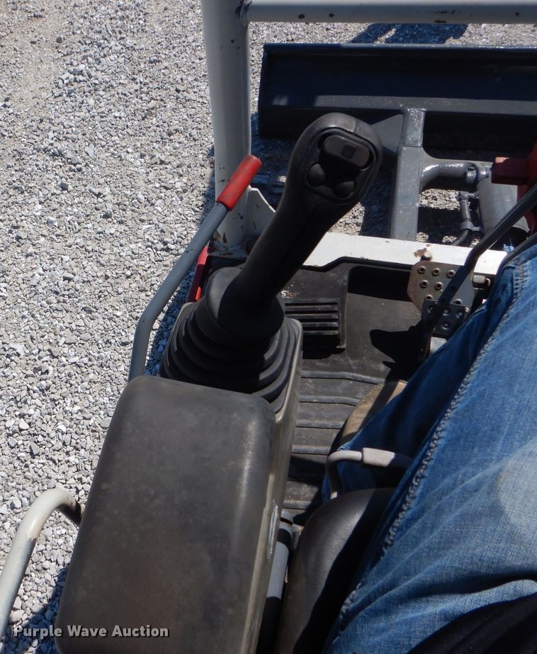 image for item HM9555 2013 Takeuchi TB235  mini excavator