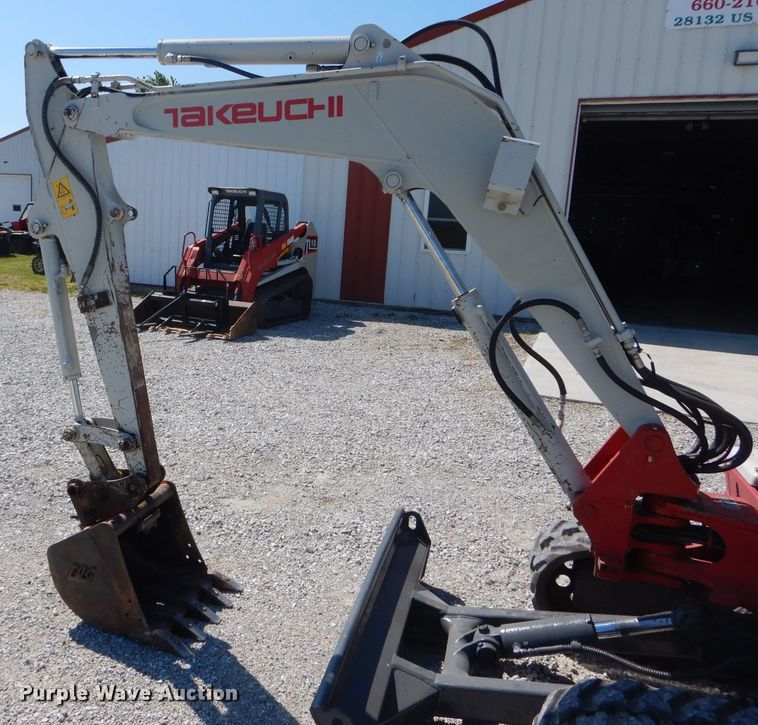 image for item HM9555 2013 Takeuchi TB235  mini excavator
