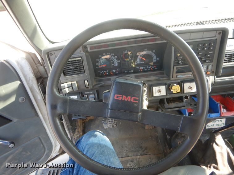 image for item HM9558 2000 GMC C7500  digger derrick truck