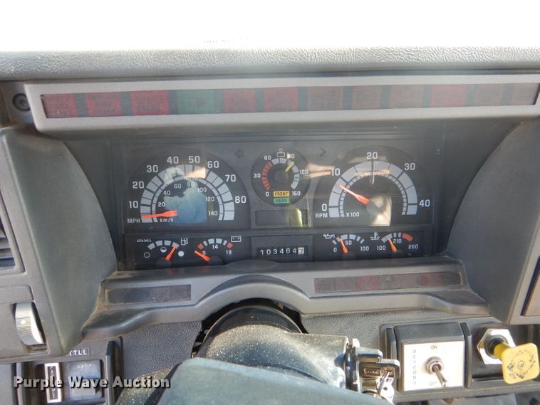 image for item HM9558 2000 GMC C7500  digger derrick truck