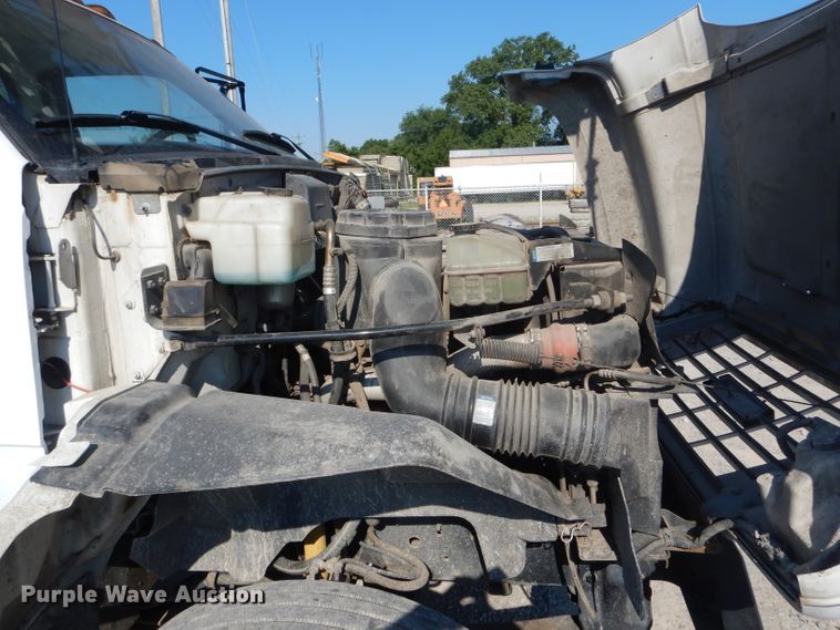 image for item HM9558 2000 GMC C7500  digger derrick truck