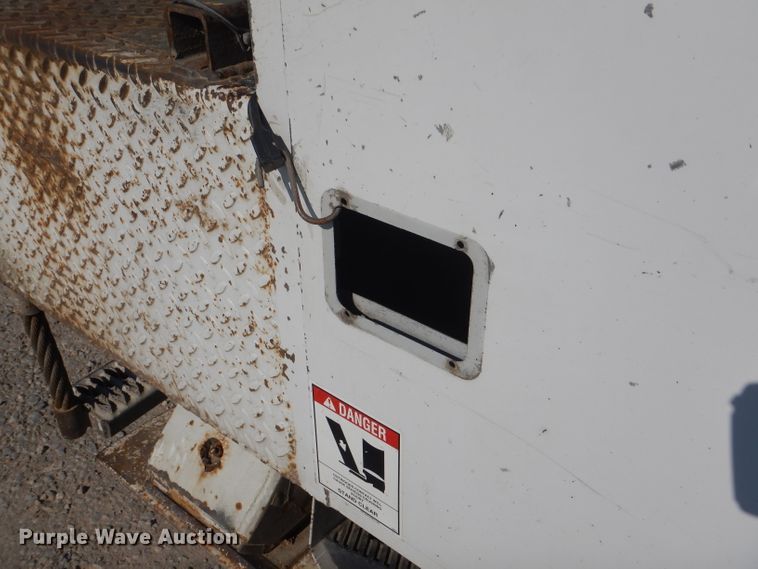 image for item HM9558 2000 GMC C7500  digger derrick truck