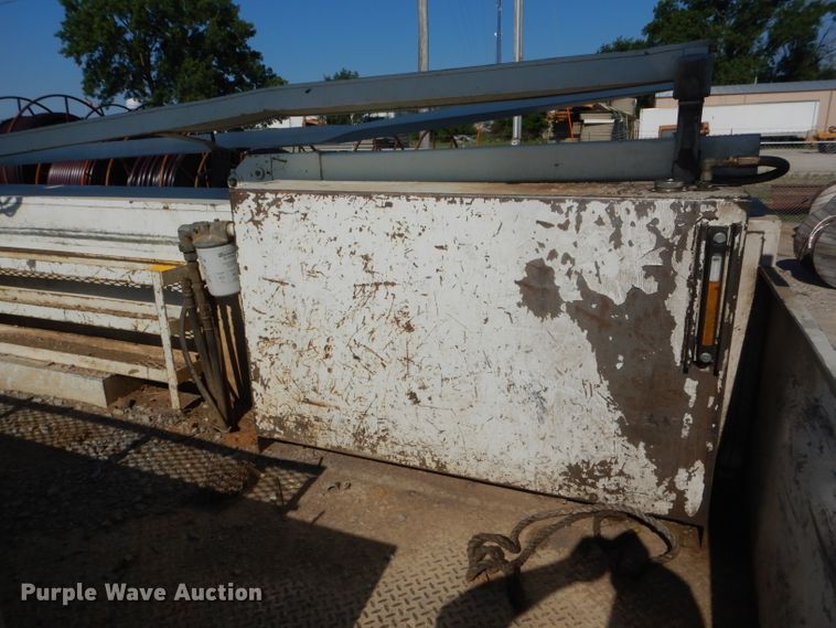 image for item HM9558 2000 GMC C7500  digger derrick truck