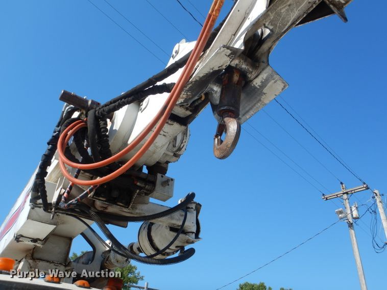 image for item HM9558 2000 GMC C7500  digger derrick truck