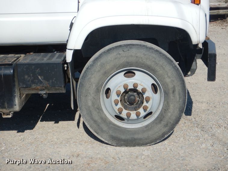 image for item HM9558 2000 GMC C7500  digger derrick truck