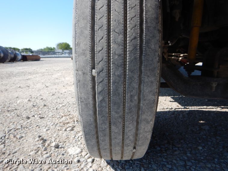 image for item HM9558 2000 GMC C7500  digger derrick truck