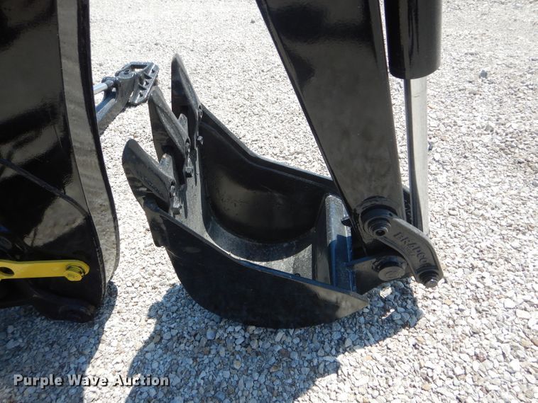 image for item HM9560 2015 Bradco 365 backhoe