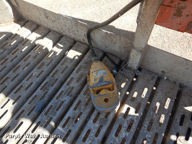 image for item HM9618 2002 Snorkel AB-60JALF0  boom lift