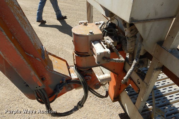 image for item HM9618 2002 Snorkel AB-60JALF0  boom lift