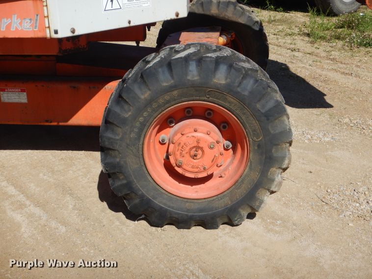 image for item HM9618 2002 Snorkel AB-60JALF0  boom lift