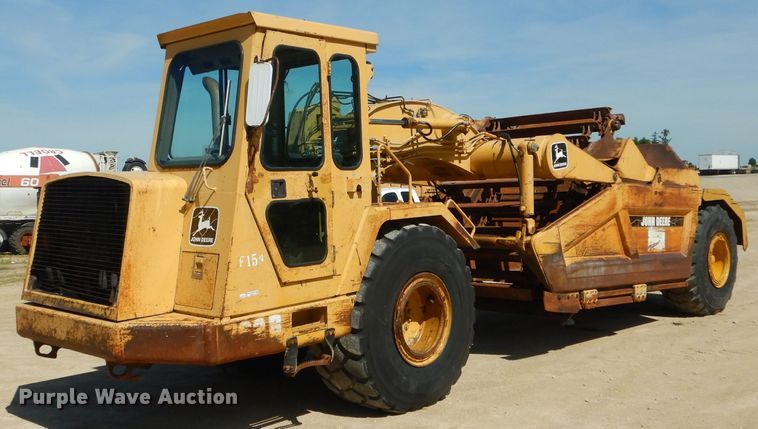 image for item HM9619 1995 John Deere 762B  elevating scraper