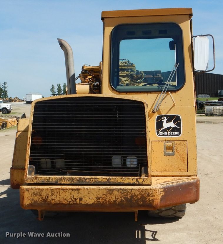 image for item HM9619 1995 John Deere 762B  elevating scraper