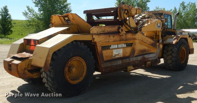 image for item HM9619 1995 John Deere 762B  elevating scraper