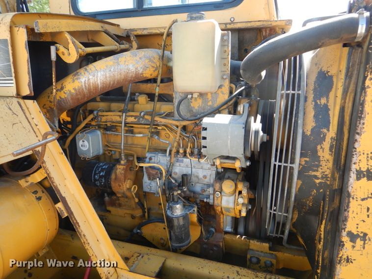 image for item HM9619 1995 John Deere 762B  elevating scraper