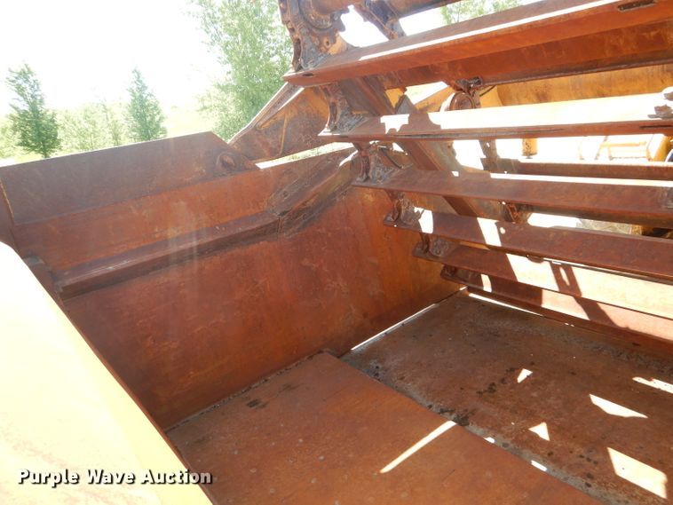 image for item HM9619 1995 John Deere 762B  elevating scraper