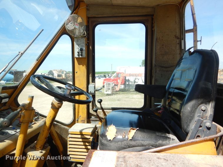 image for item HM9620 Caterpillar 966C  wheel loader