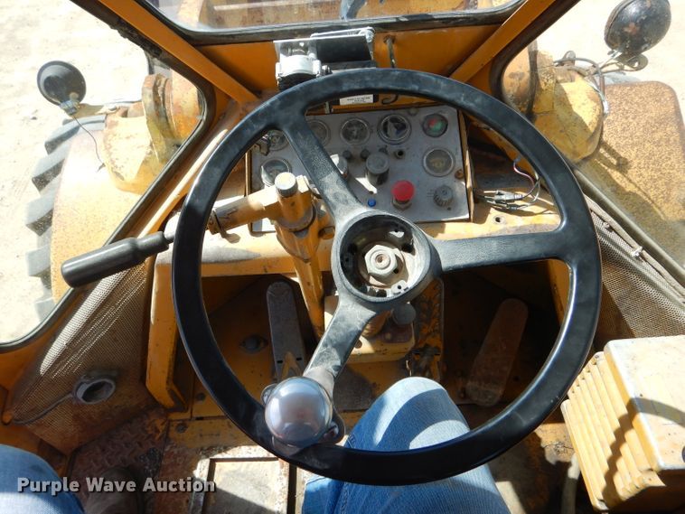 image for item HM9620 Caterpillar 966C  wheel loader