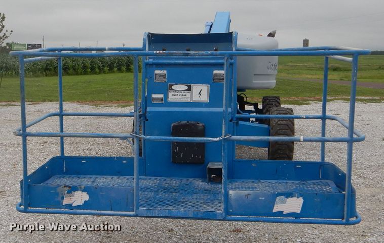 image for item HM9632 2007 Genie S-60  boom lift