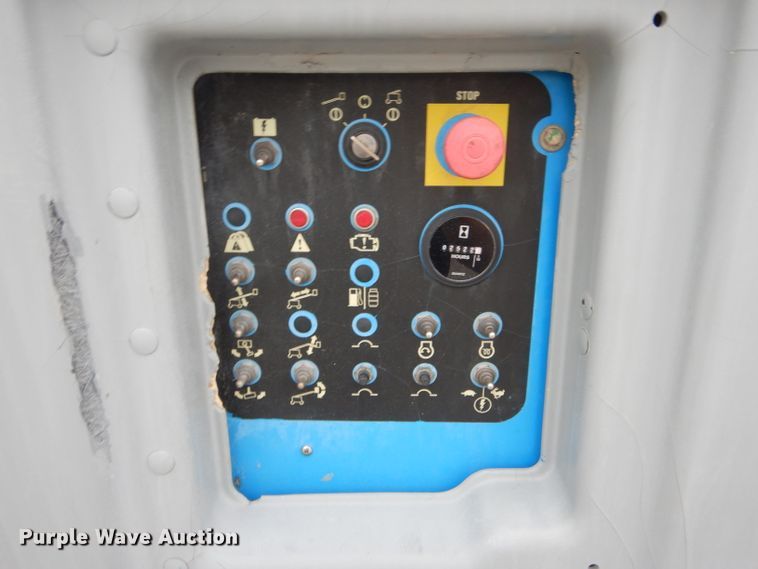 image for item HM9632 2007 Genie S-60  boom lift