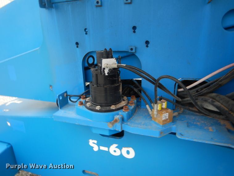 image for item HM9632 2007 Genie S-60  boom lift