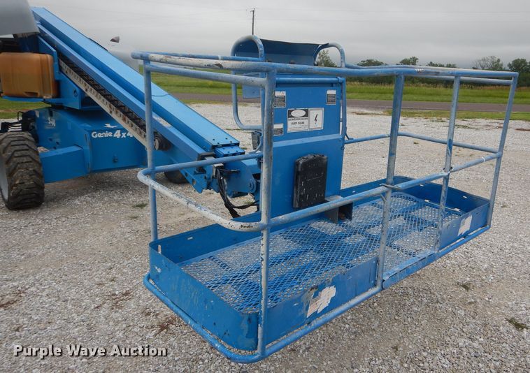 image for item HM9632 2007 Genie S-60  boom lift