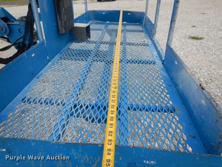 image for item HM9632 2007 Genie S-60  boom lift