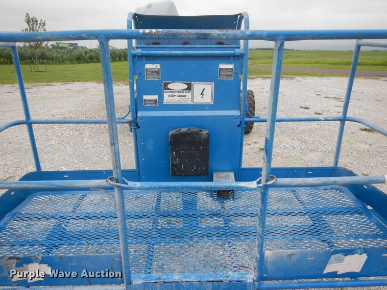 image for item HM9632 2007 Genie S-60  boom lift