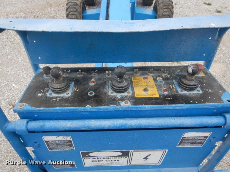 image for item HM9632 2007 Genie S-60  boom lift