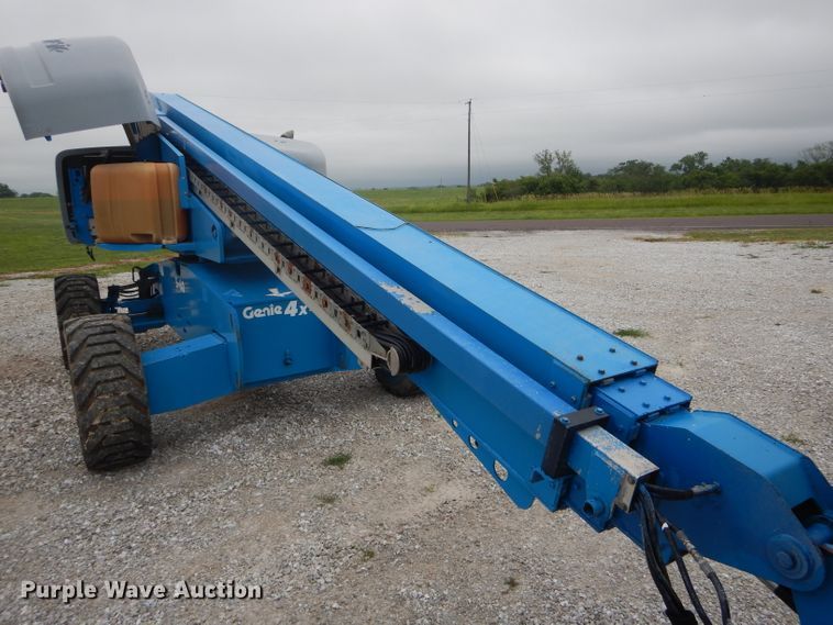 image for item HM9632 2007 Genie S-60  boom lift
