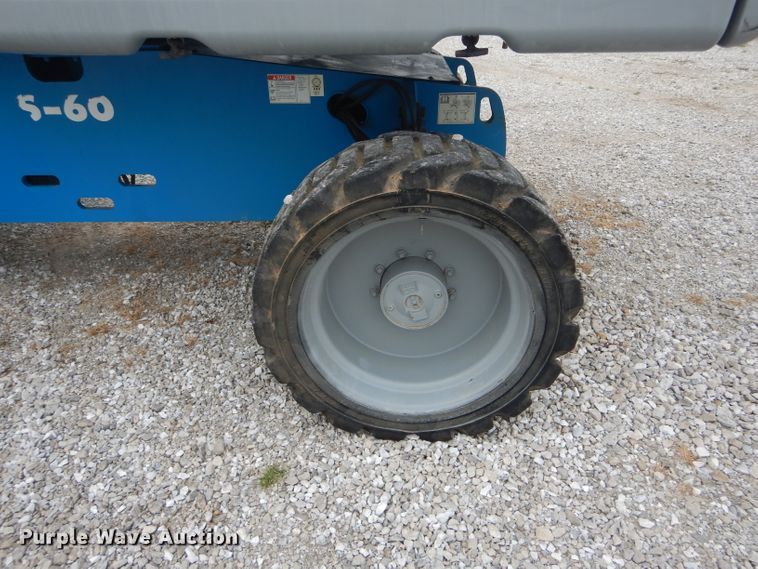 image for item HM9632 2007 Genie S-60  boom lift