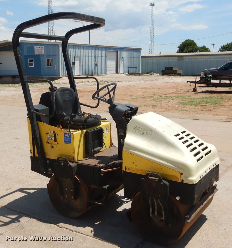 image for item HS9690 Wacker RD11A  vibratory double drum roller compactor