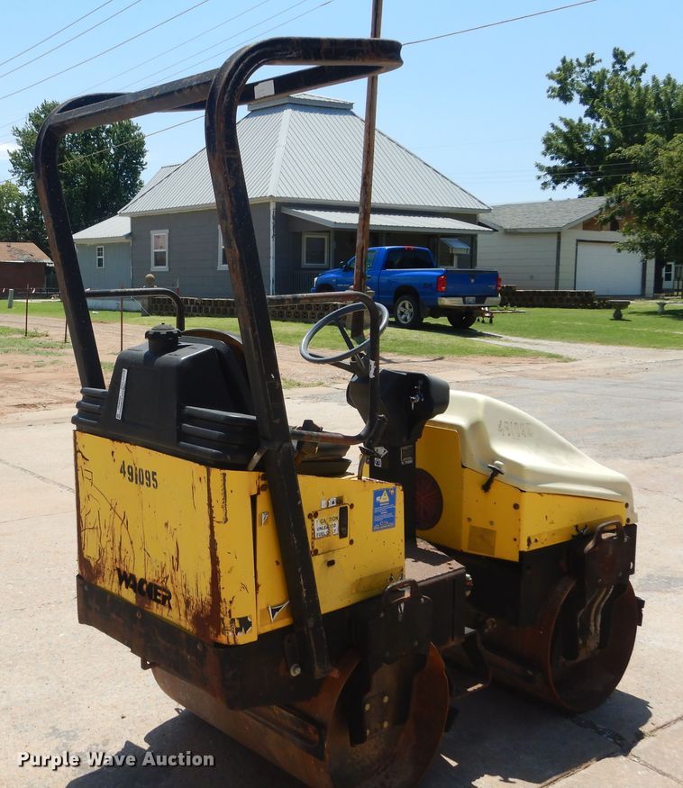 image for item HS9690 Wacker RD11A  vibratory double drum roller compactor