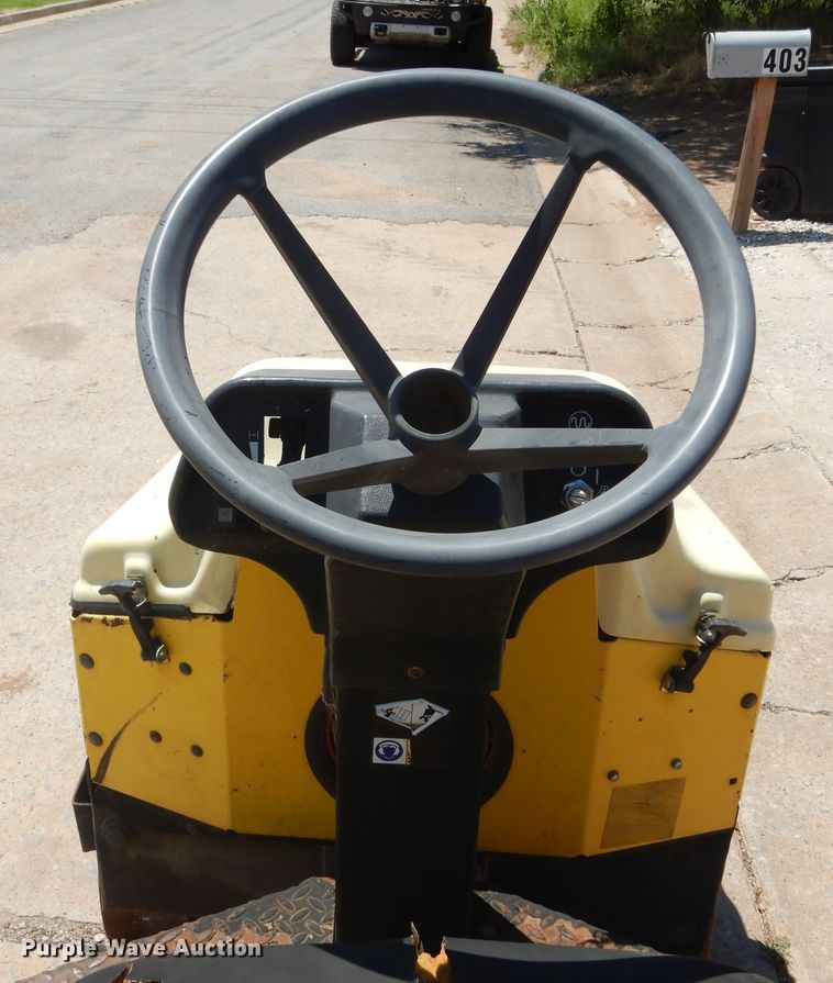 image for item HS9690 Wacker RD11A  vibratory double drum roller compactor